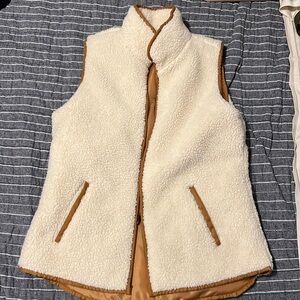 Women’s Old Navy Sherpa vest